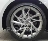 2021 Genesis G70
