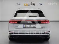 2021 Audi Q8