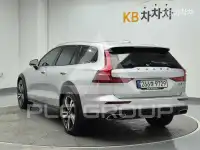 2021 Volvo V60