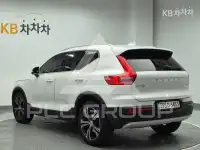 2021 Volvo XC40