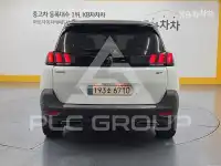 2021 Peugeot 5008