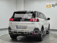 2021 Peugeot 5008