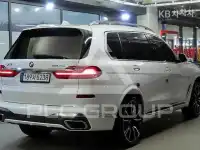 2022 BMW X7