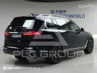 2022 BMW X7