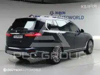 2022 BMW X7
