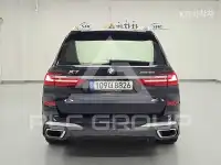2022 BMW X7