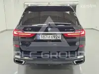 2022 BMW X7