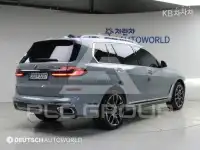 2022 BMW X7
