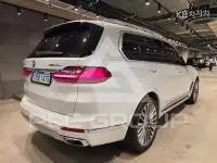 2022 BMW X7