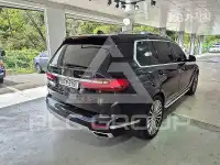 2022 BMW X7