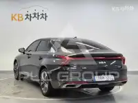 2022 KIA K8