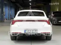 2022 KIA K8