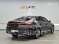 2022 KIA K8