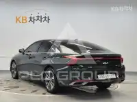 2022 KIA K8