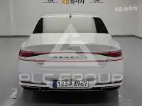 2022 Genesis G90