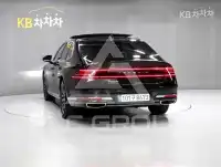 2022 Genesis G90