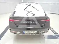 2022 Genesis G90