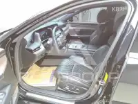 2022 Genesis G90
