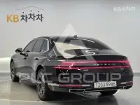 2022 Genesis G90