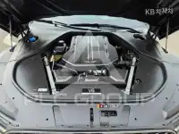 2022 Genesis G90
