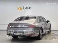 2022 Genesis G90