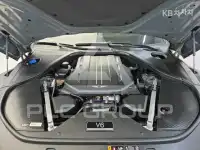 2022 Genesis G90