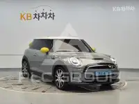 2022 Mini Hatch