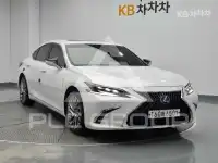 2022 Lexus ES