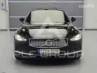 2022 Volvo S90