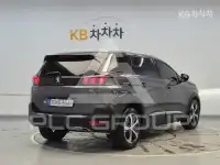 2022 Peugeot 5008
