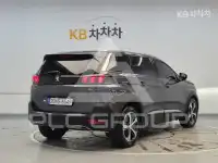 2022 Peugeot 5008