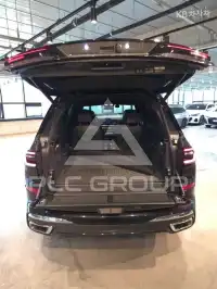 2023 BMW X7