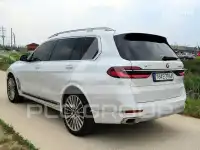 2023 BMW X7