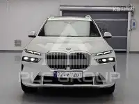 2023 BMW X7