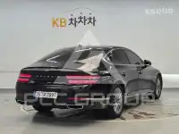 2023 Genesis G80
