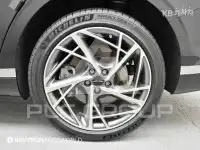 2023 Genesis G90