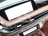 2023 Genesis G90