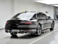 2023 Genesis G90