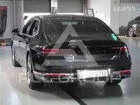 2023 Genesis G90