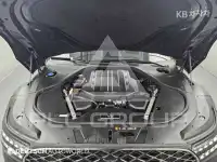 2023 Genesis G90