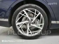 2023 Genesis G90