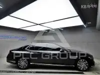 2023 Genesis G90