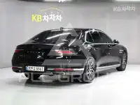 2023 Genesis G90