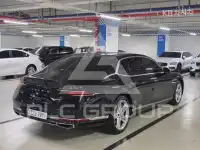 2023 Genesis G90