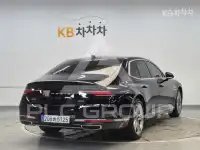 2023 Genesis G90