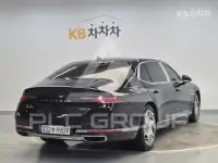 2023 Genesis G90