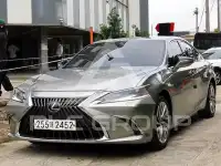 2023 Lexus ES