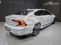 2023 Volvo S90