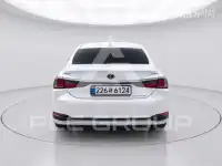 2024 Lexus ES