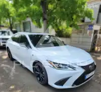2024 Lexus ES